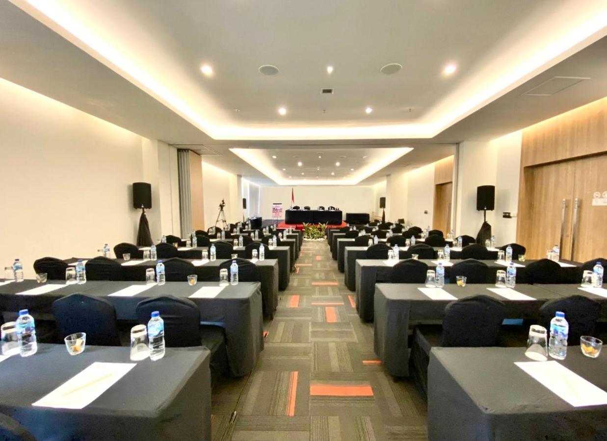 Hotel Grand Zuri Malioboro Yogyakarta Exterior foto